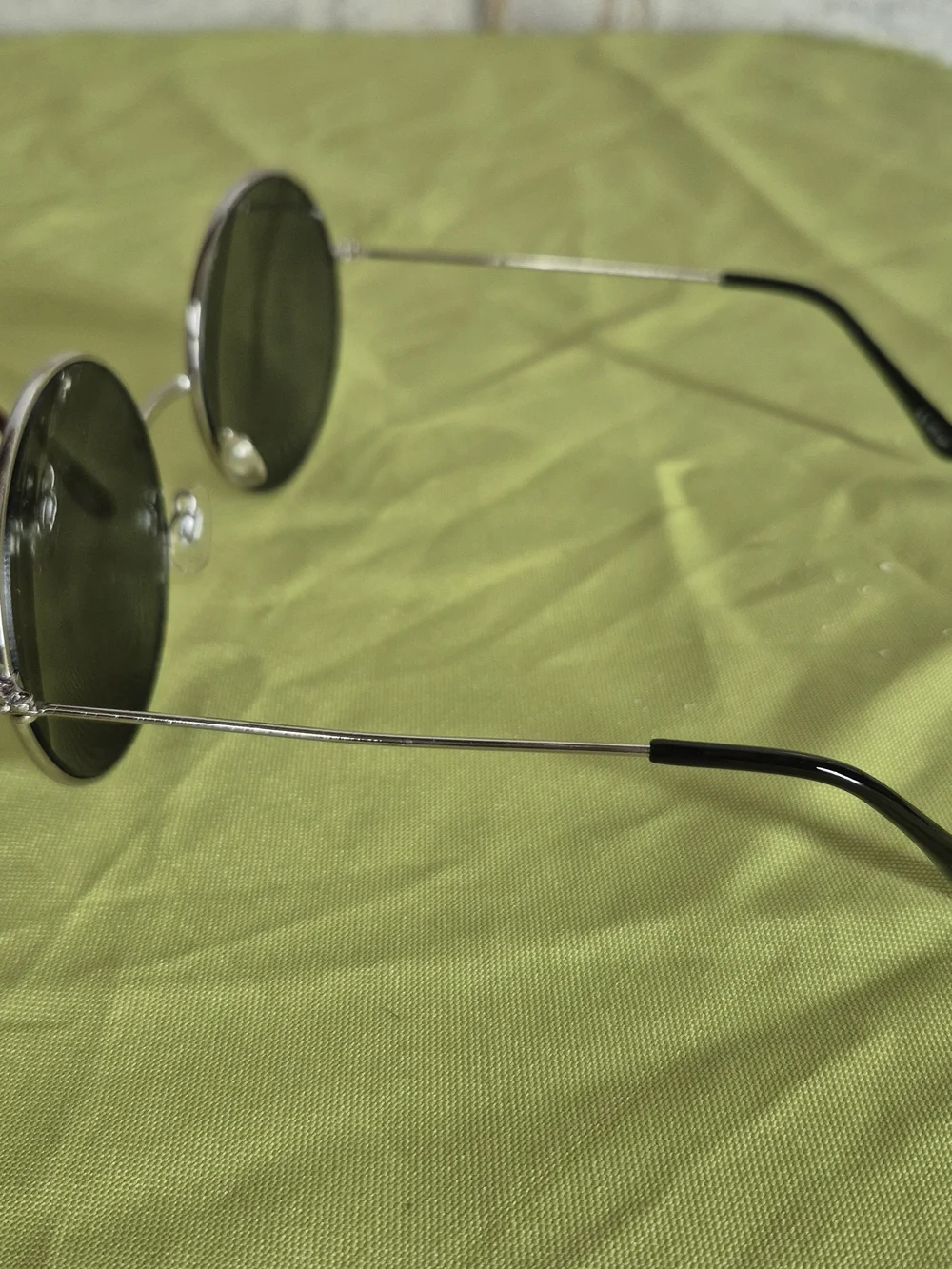 Aj Morgan Round Metal Sunglasses with Gold and silver Frames and metallic Lenses
